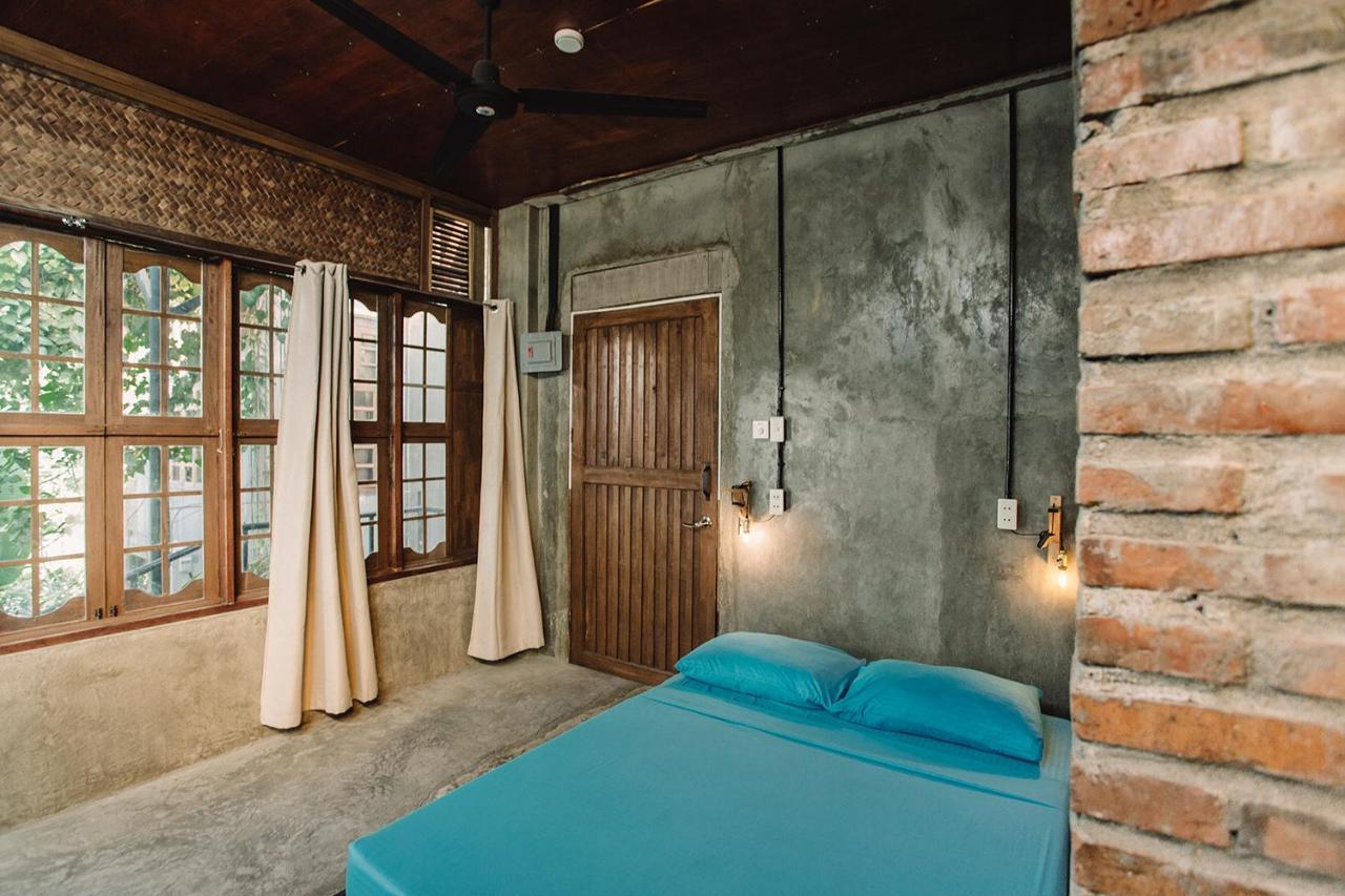 Dumaguete City The Flying Fish Hostel מראה חיצוני תמונה